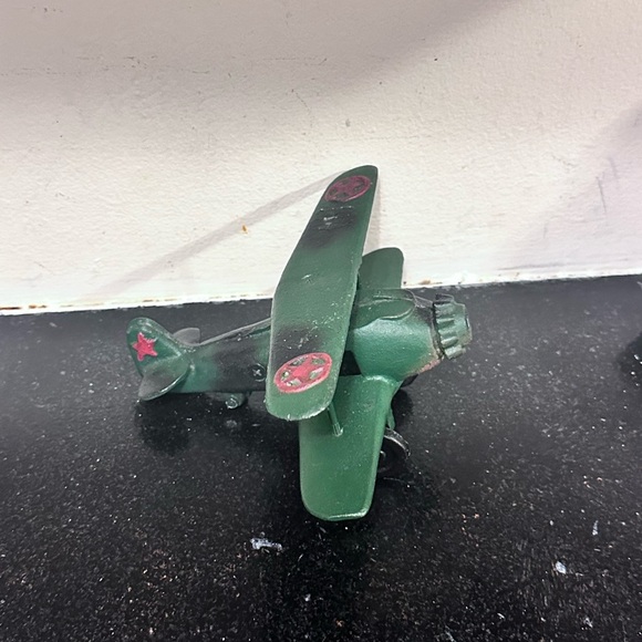 Vintage Toy Army Airplane Bomber Propellers Heavy Cast Metal - Picture 3 of 4